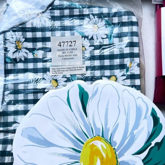 Tablecloth 60x84" Blue White Check with Daisies and 4 Daisy Placemats SummerCore - Picture 2 of 5